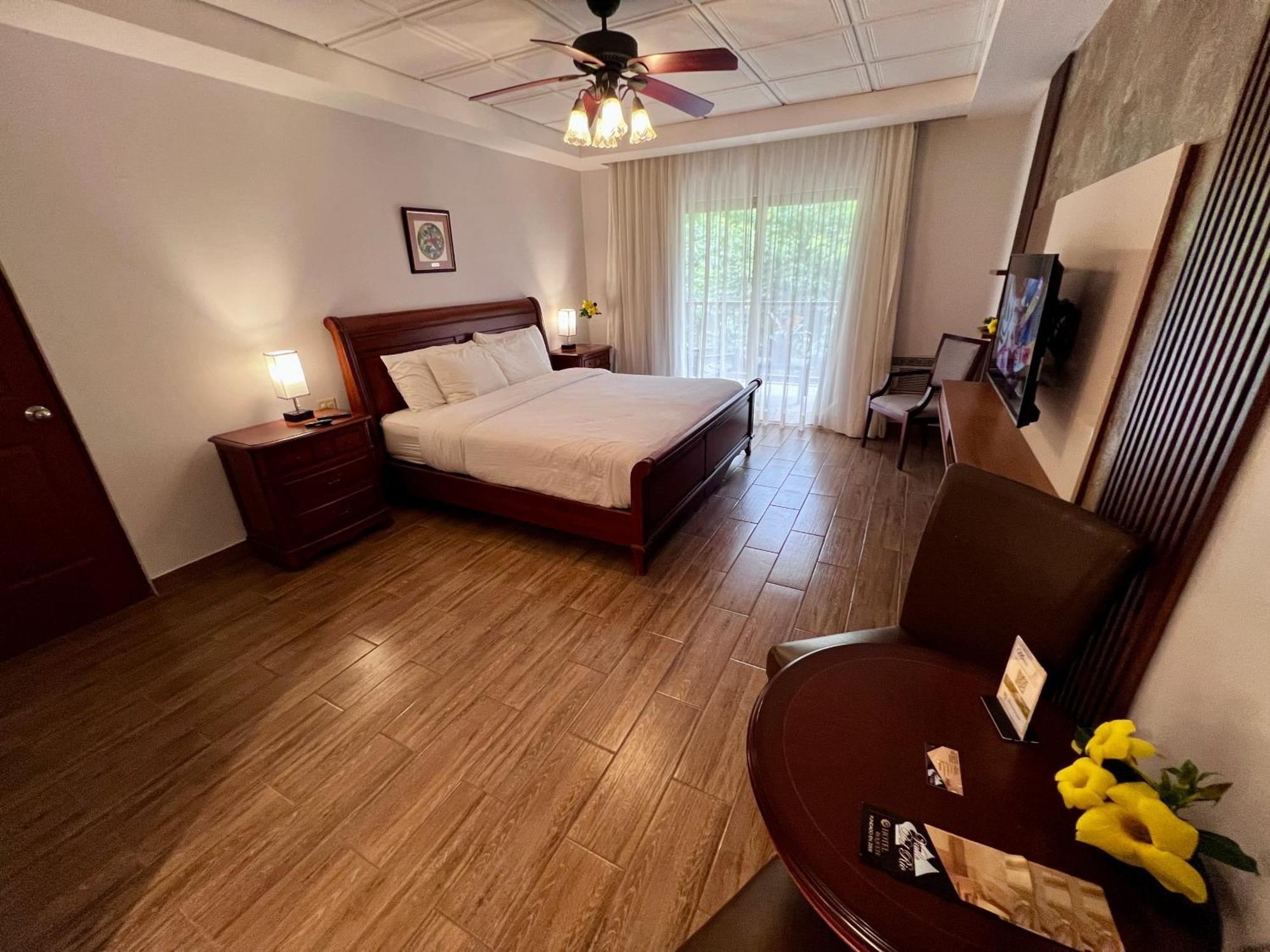 Hotel Valle Del Rio ボケテ エクステリア 写真